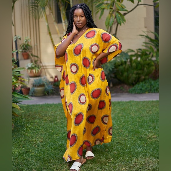 SALE! PASSION GOLD AND RED LONG CAFTAN/KAFTAN - Picture 2 of 4